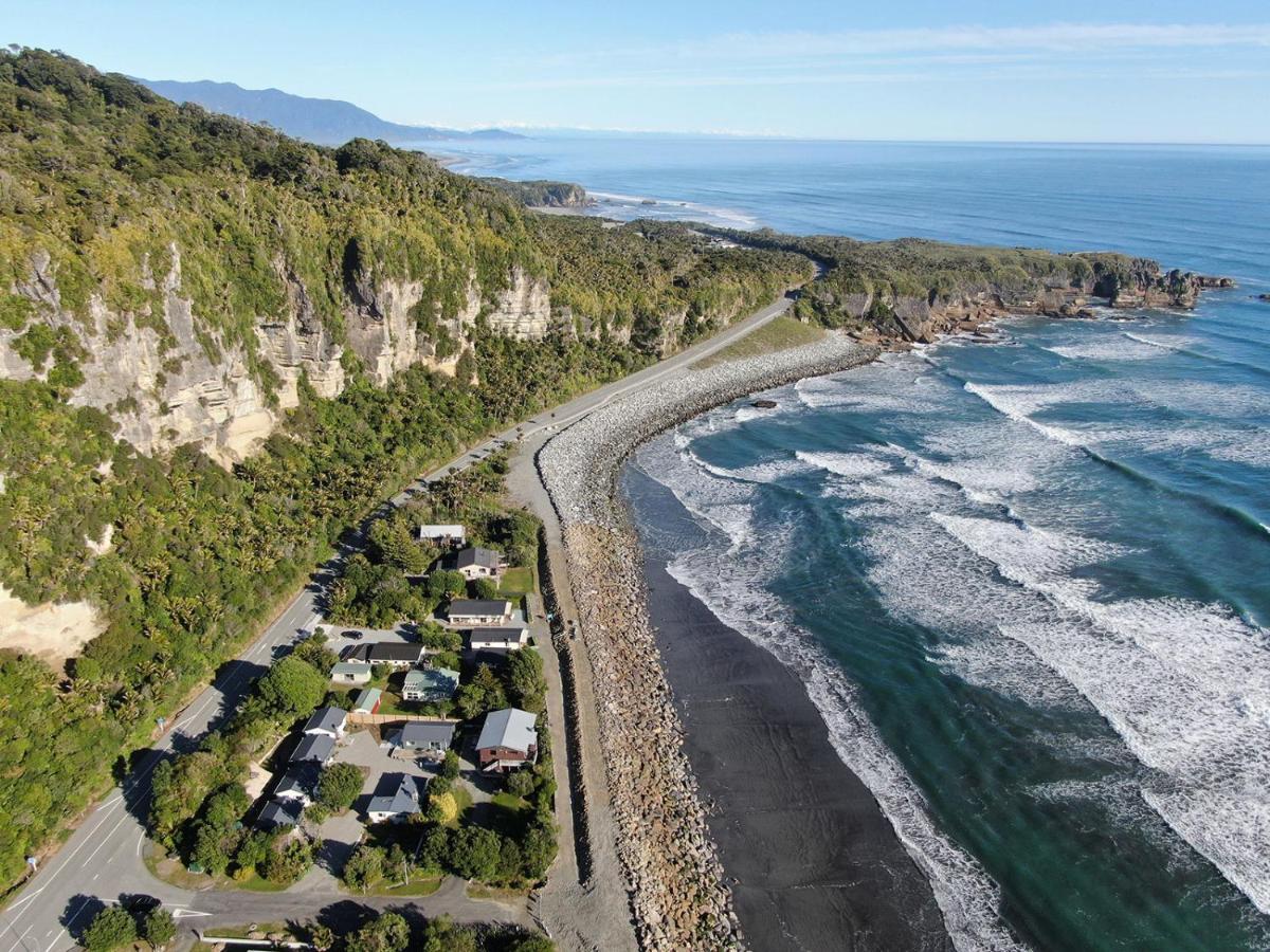 Punakaiki Beachfront Motels Exterior photo