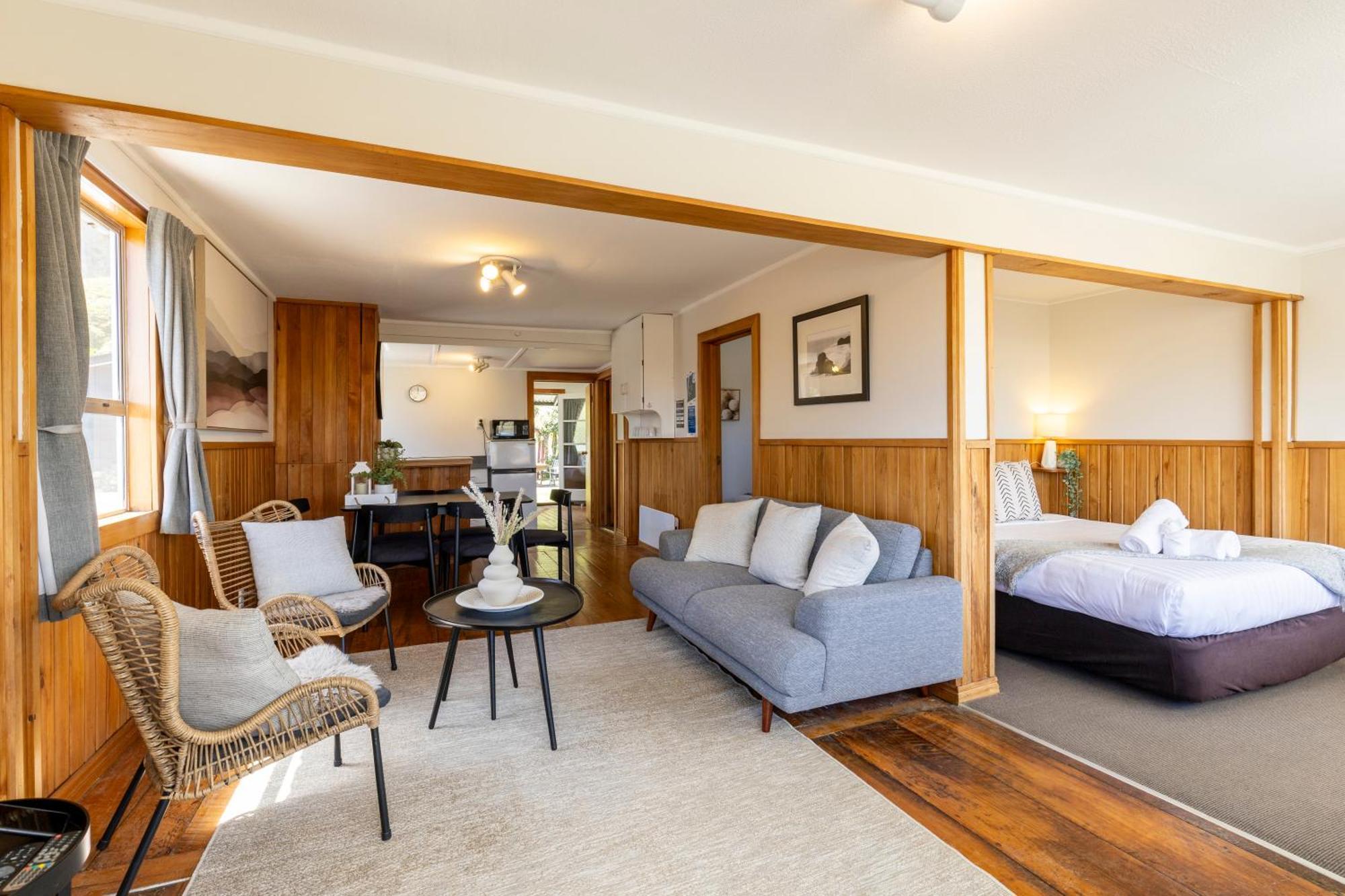 Punakaiki Beachfront Motels Exterior photo